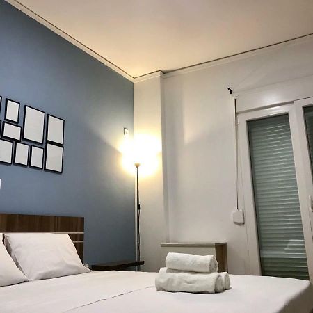 אתונה Renovated Minimal Apartment Next To Metro מראה חיצוני תמונה