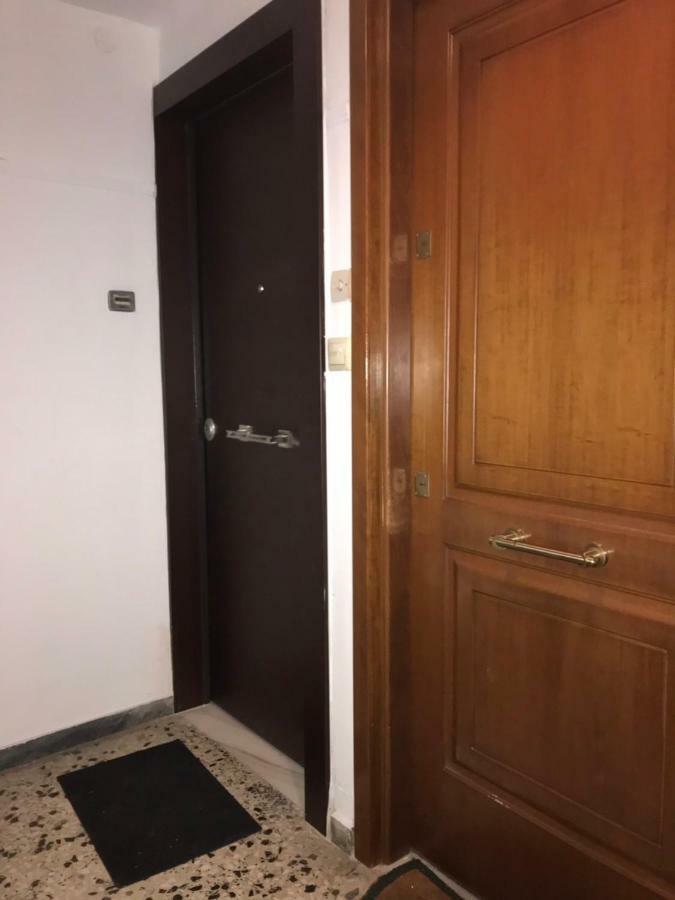 אתונה Renovated Minimal Apartment Next To Metro מראה חיצוני תמונה